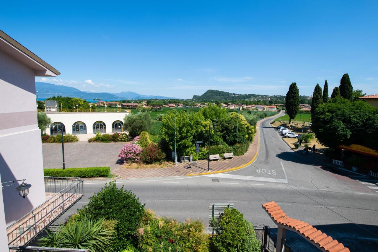 Il Cortiletto - Appartamento Lores Manerba del Garda Exterior foto